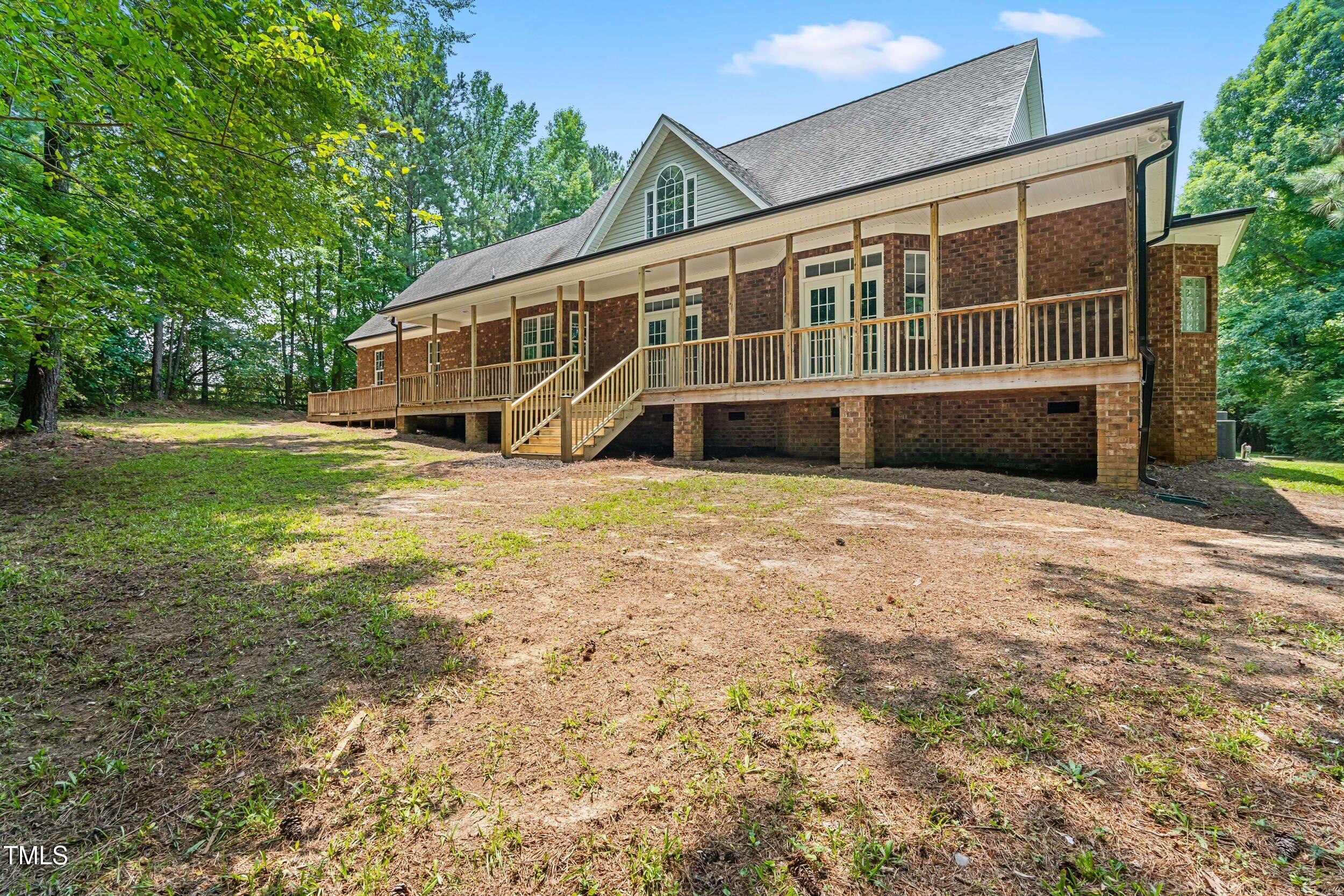 2015 Saddlebrook Drive