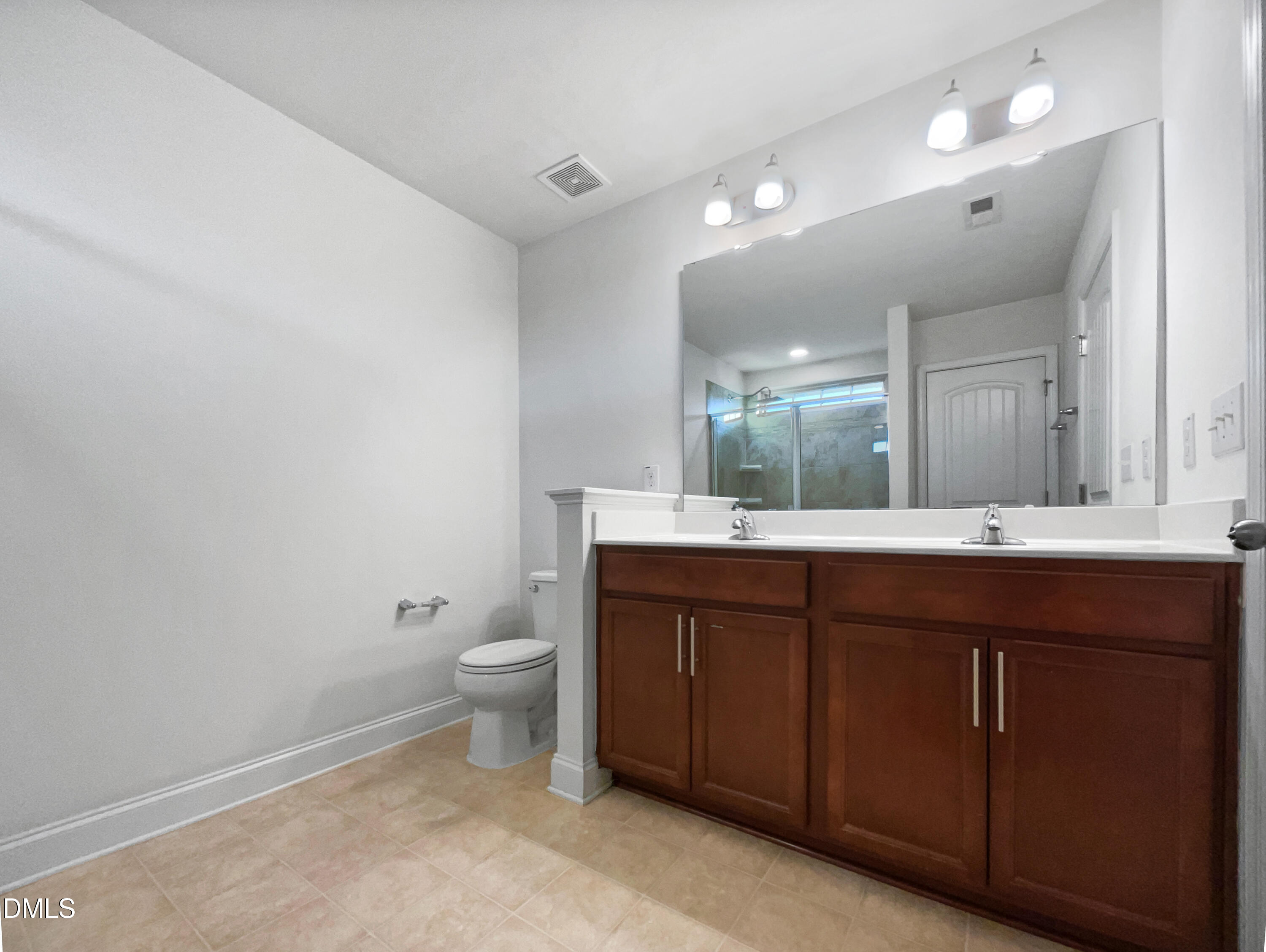 532 Willow Breeze Court