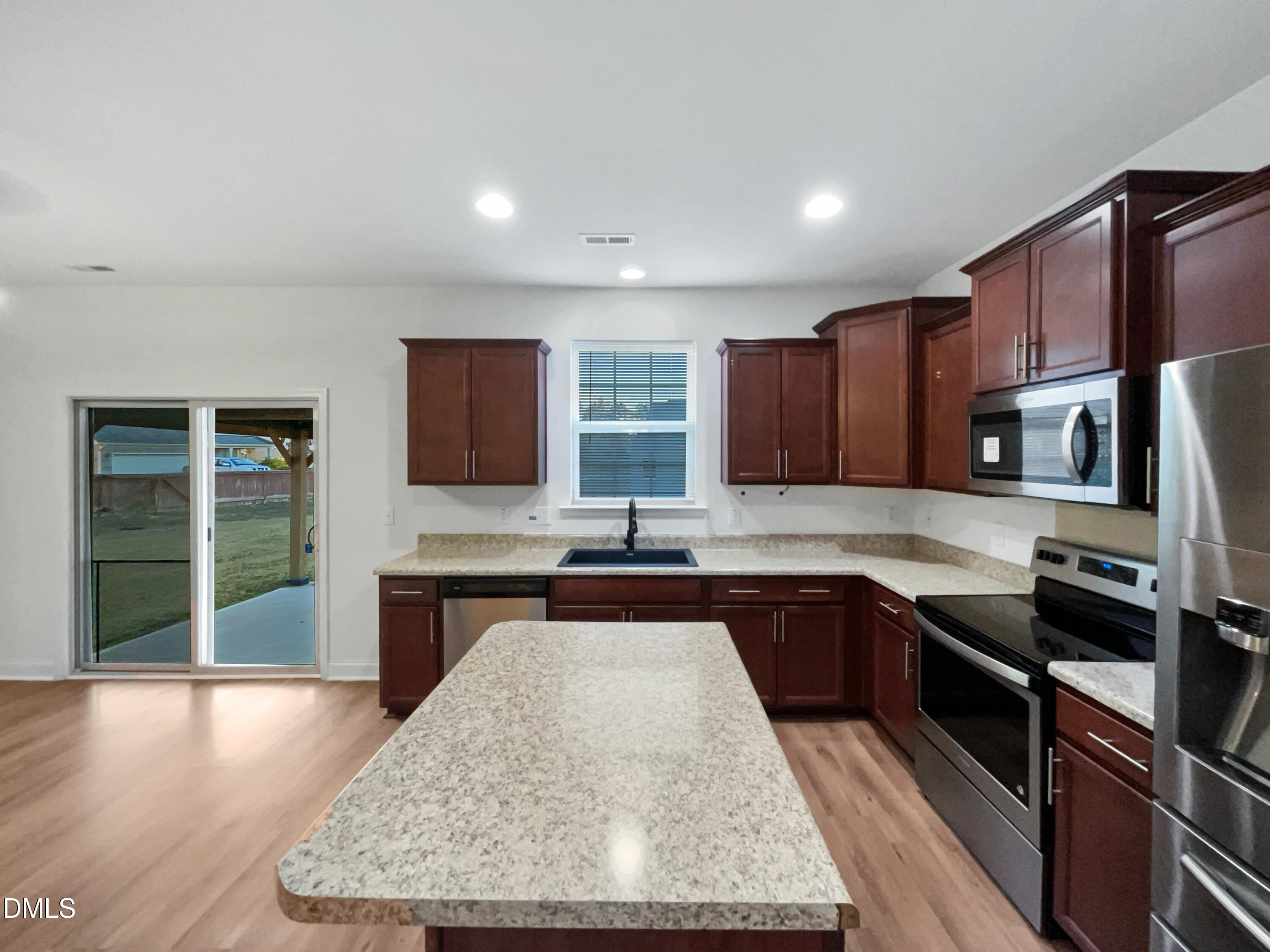 532 Willow Breeze Court