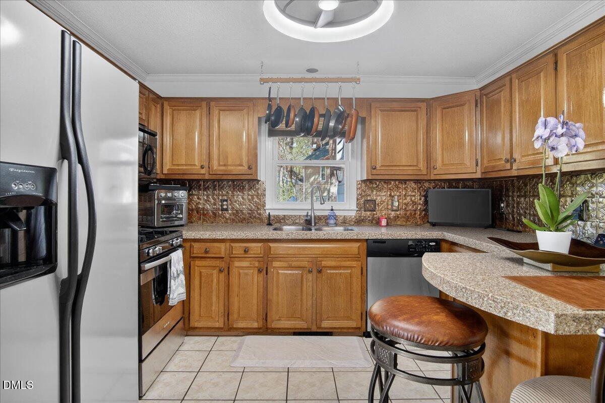 3013 Chippendale Road