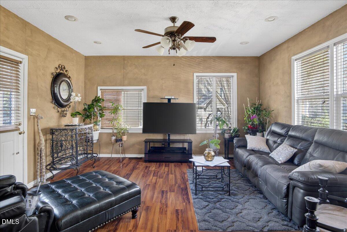 3013 Chippendale Road