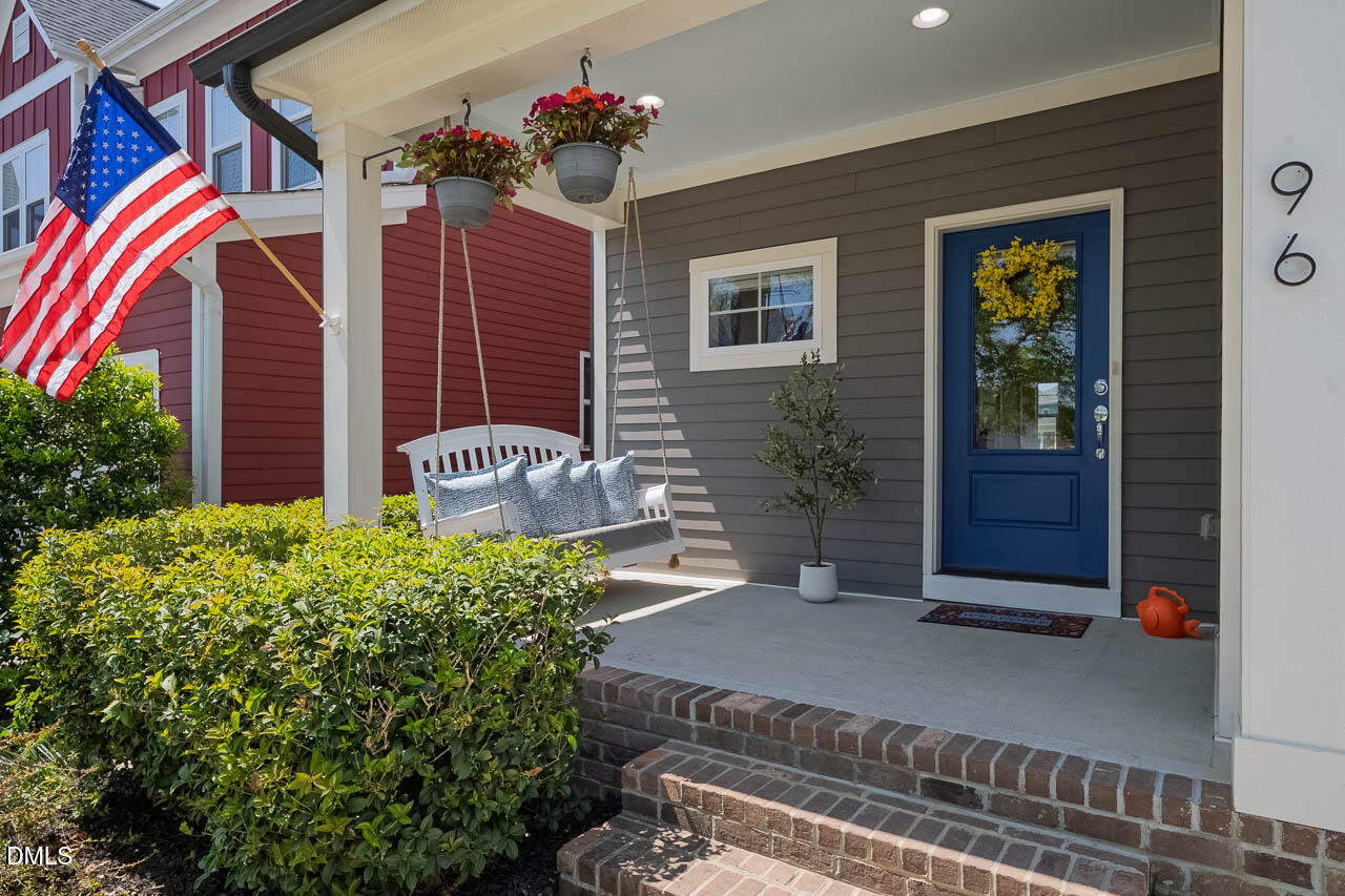 96 Woodland Grove Lane