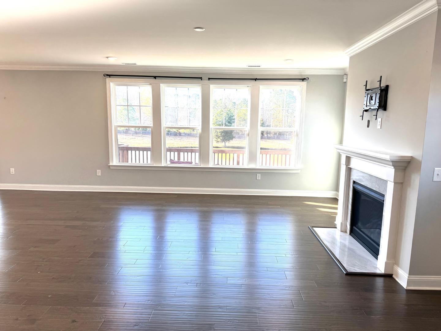 1438 Barn Door Drive