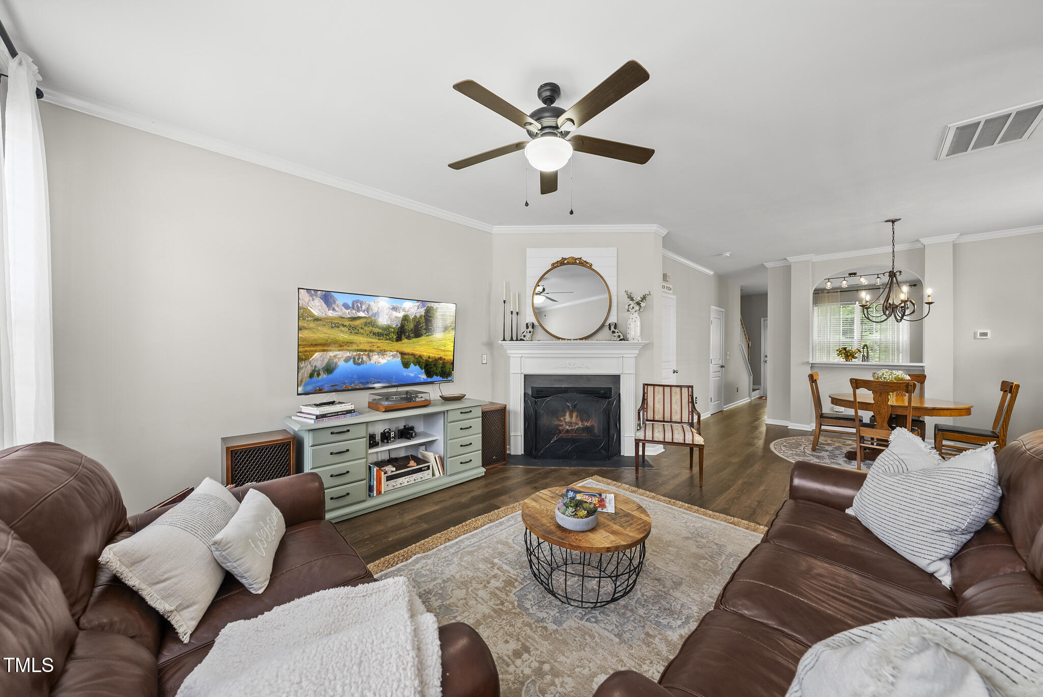 4413 Sugarbend Way