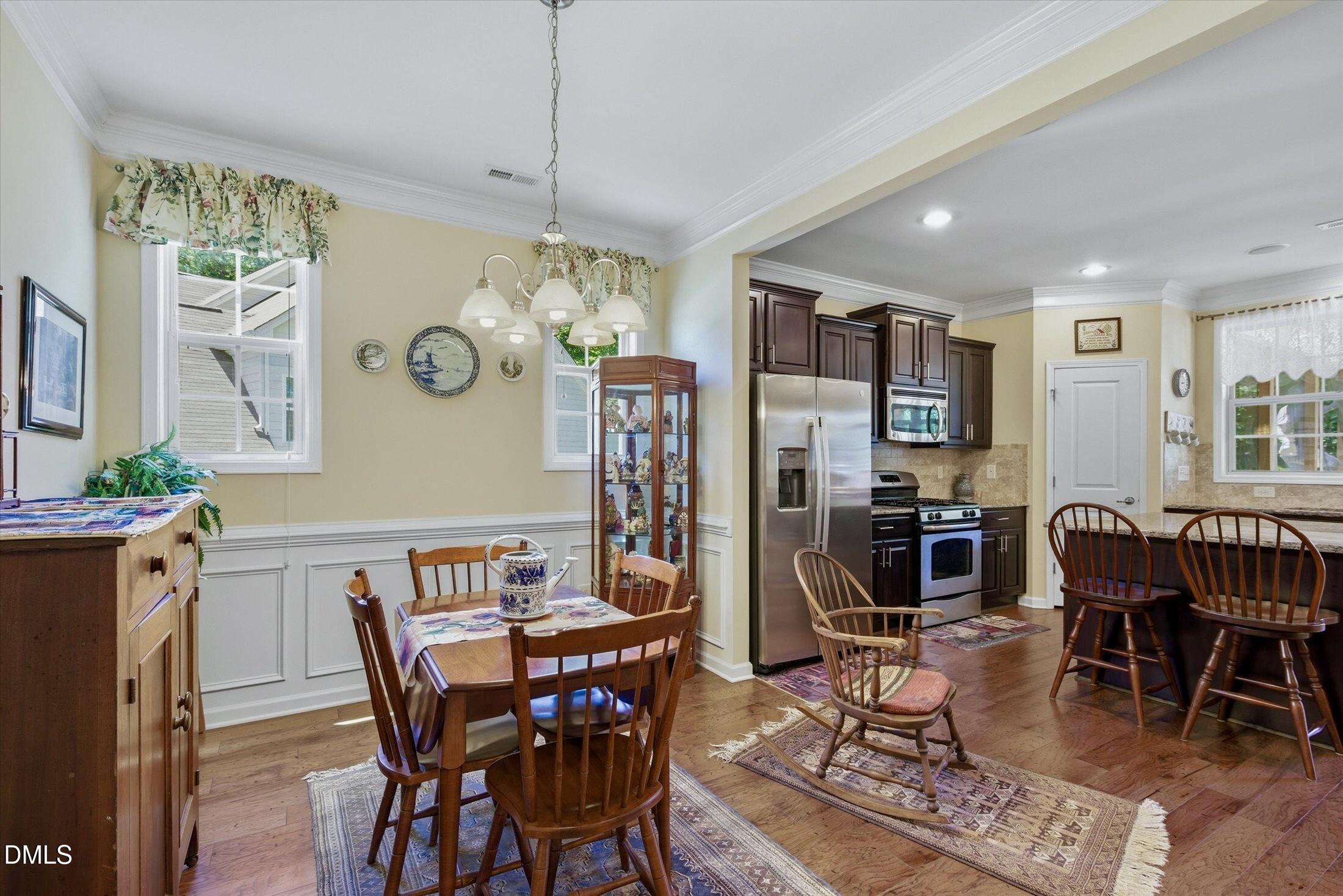112 Somers Lane