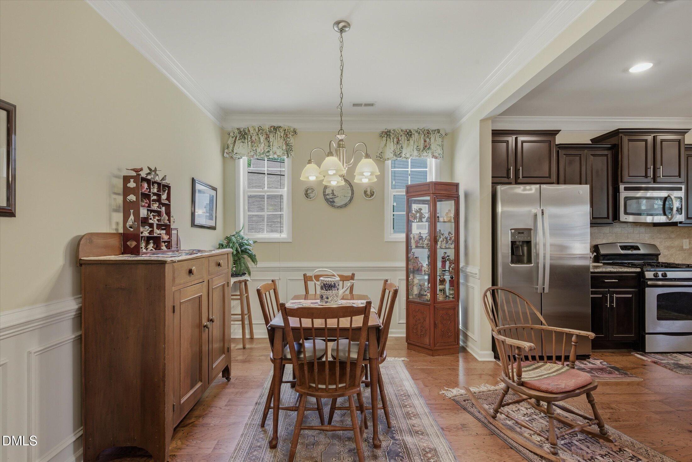 112 Somers Lane