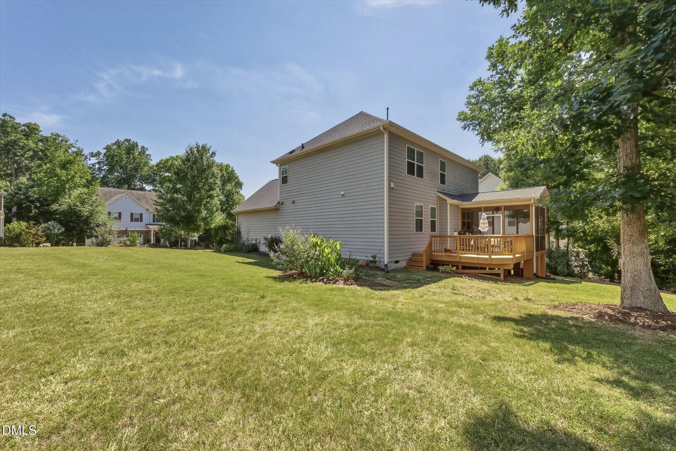 112 Somers Lane