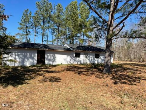 522 Blackwell Road Yanceyville NC 27379