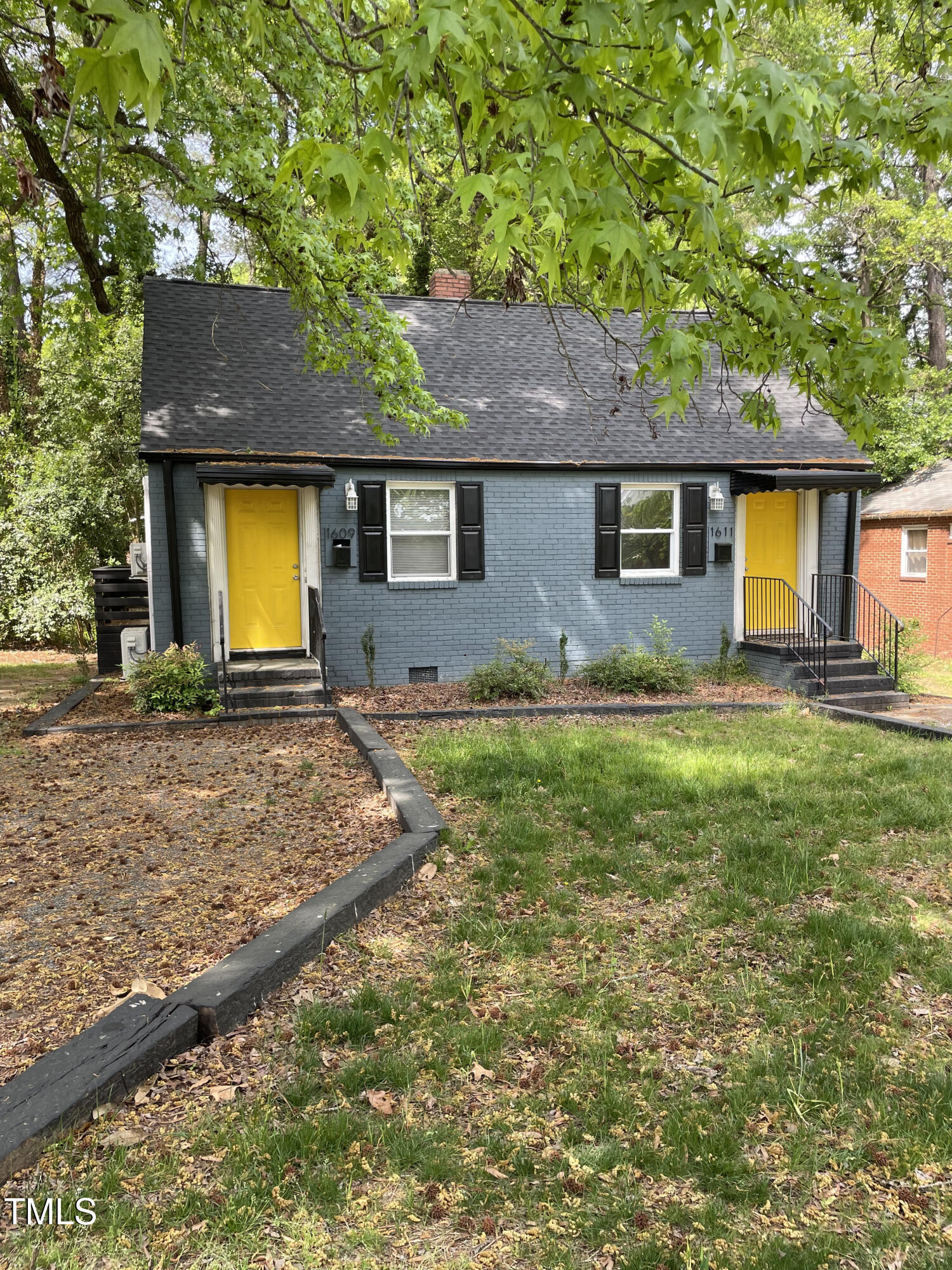 1609 Dexter Street