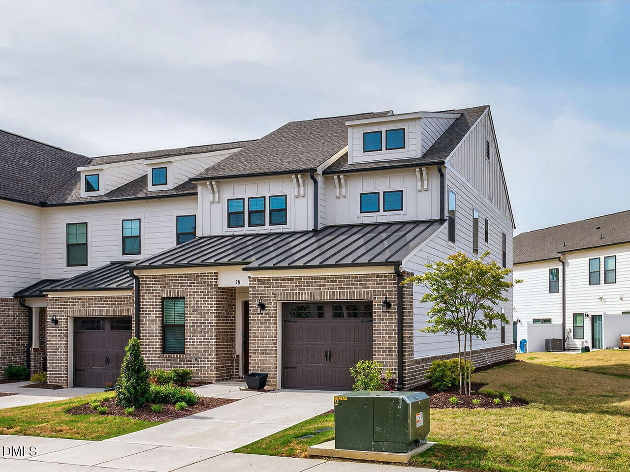 38 N District Avenue