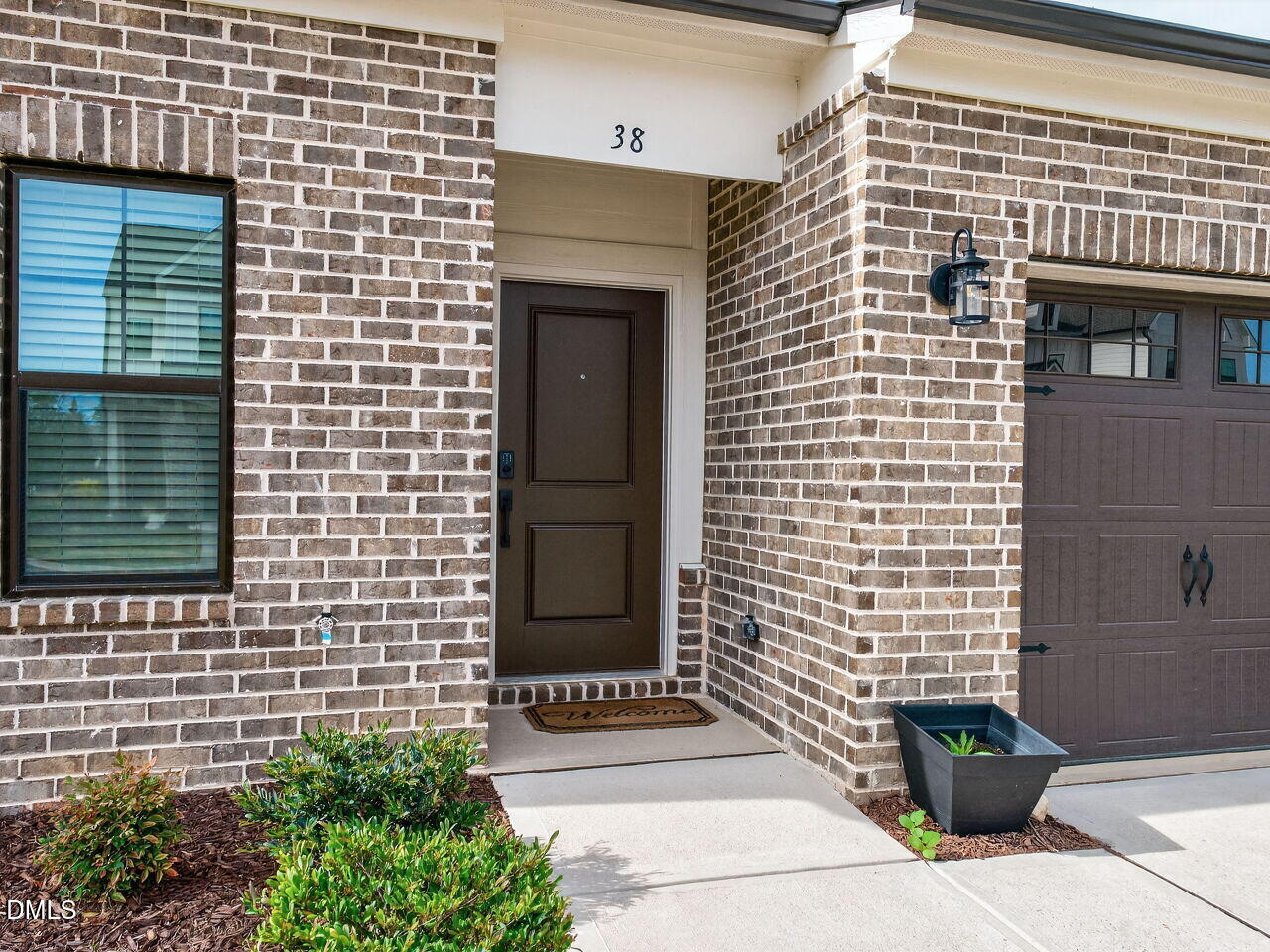 38 N District Avenue