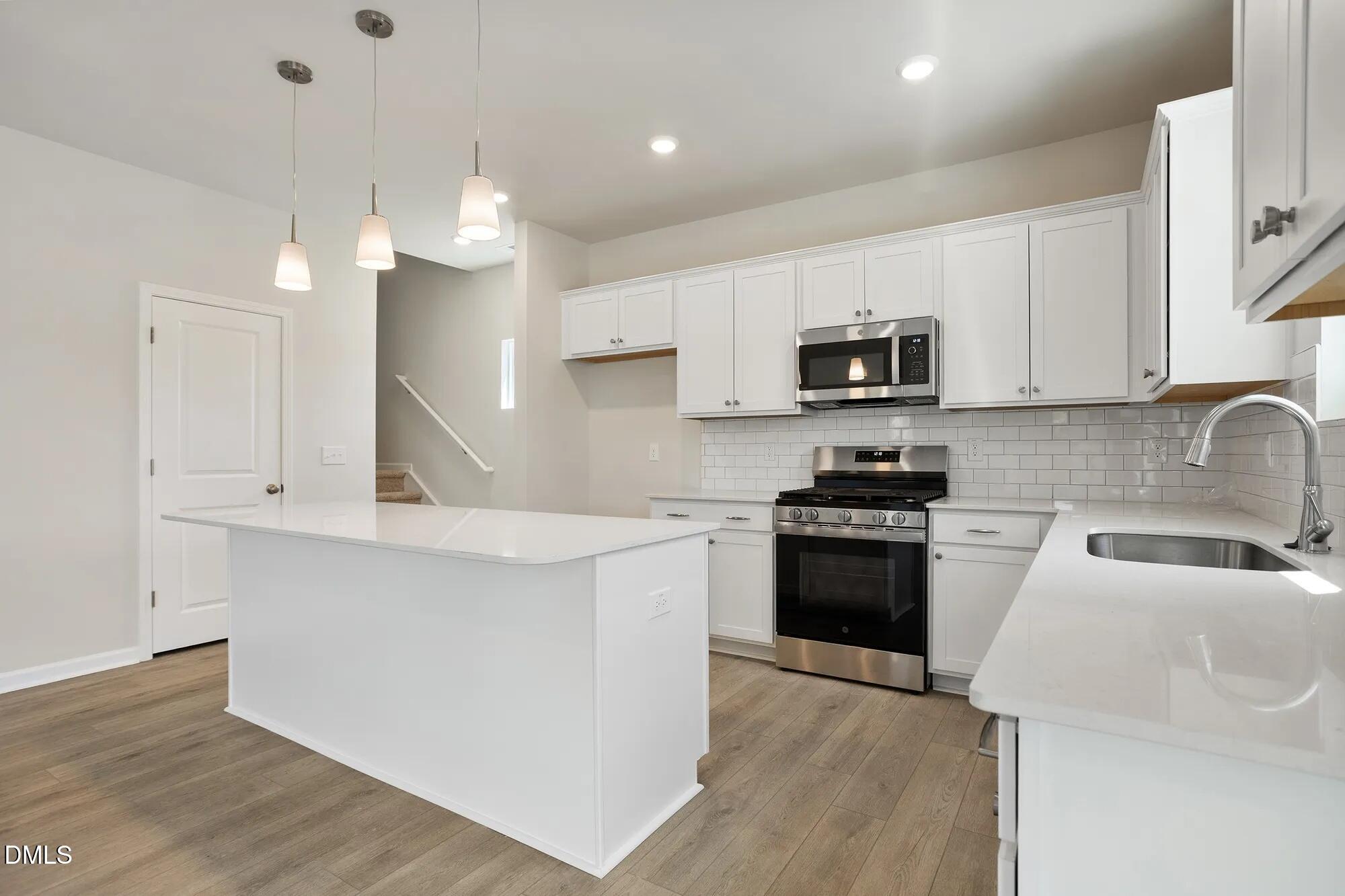 8 Lotus Bend Way