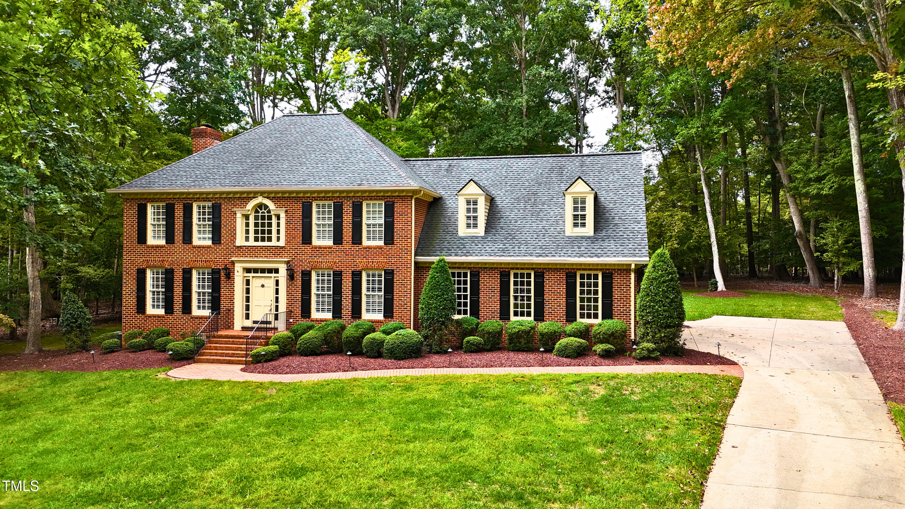 105 Abbotsford Court