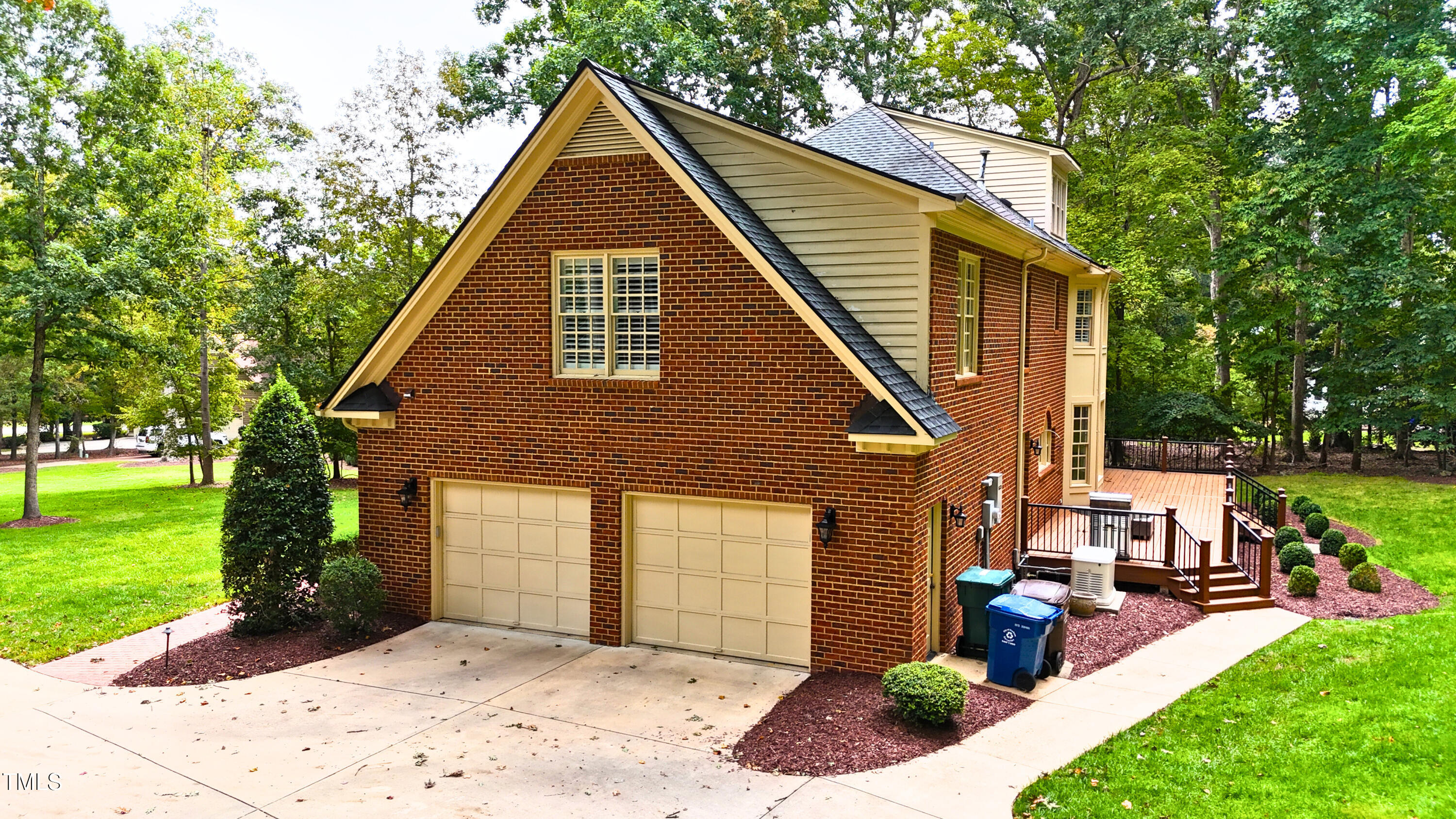 105 Abbotsford Court