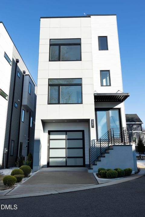 221 Woodsborough Place Raleigh NC 27601