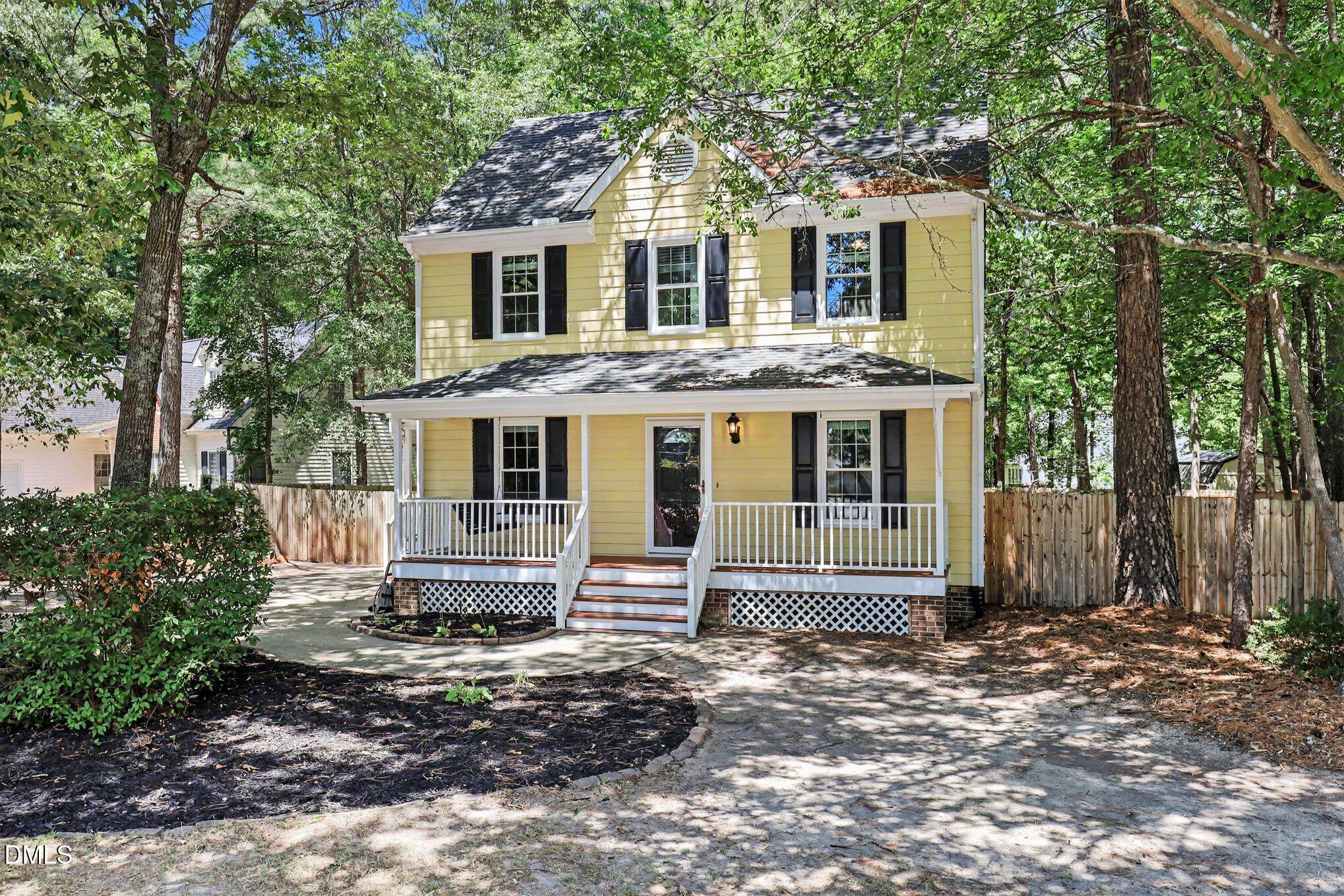 200 Crestleigh Street