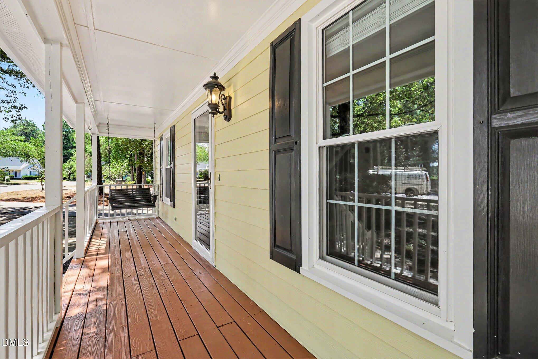 200 Crestleigh Street