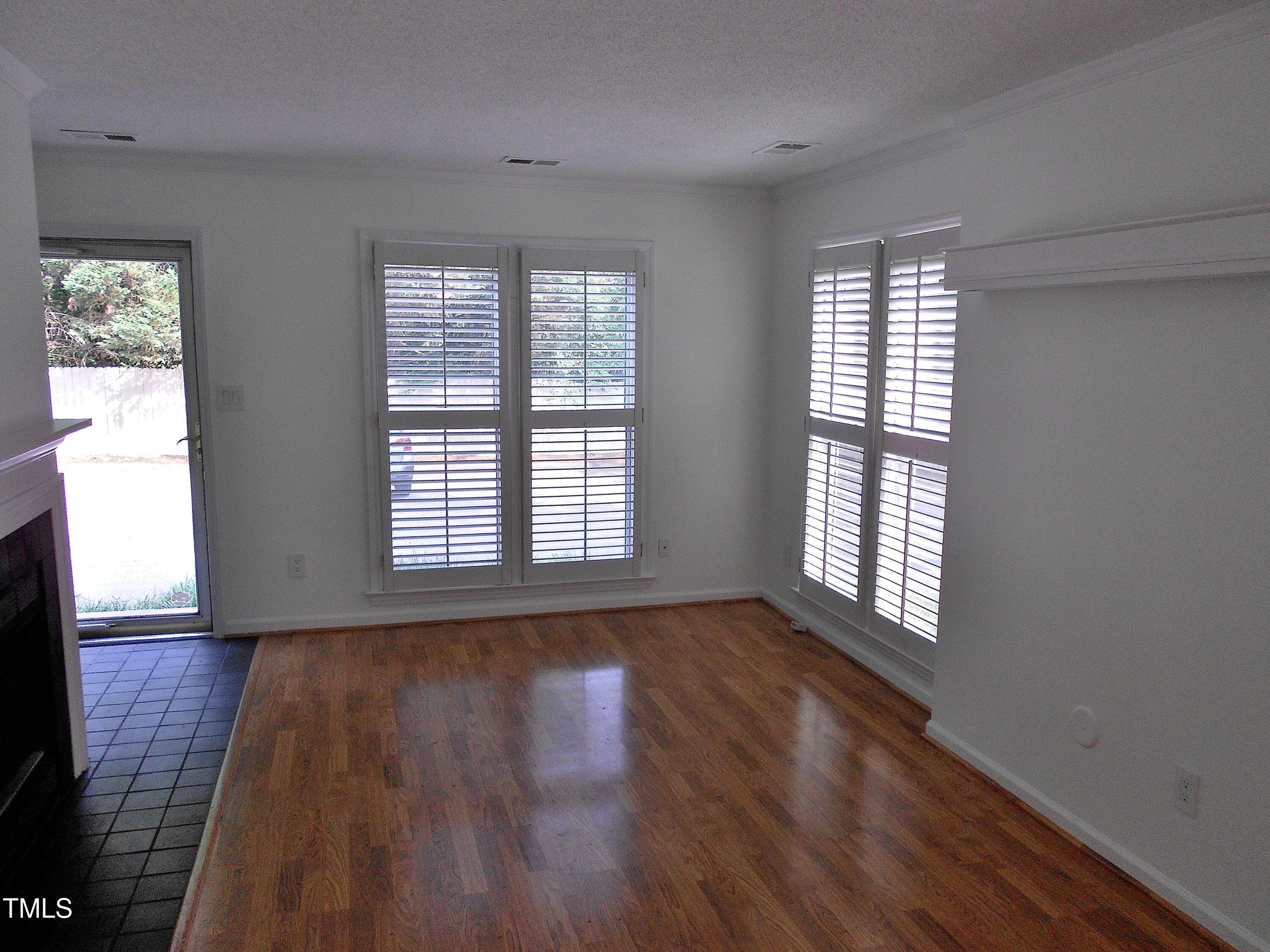 1402 Barton Place Drive