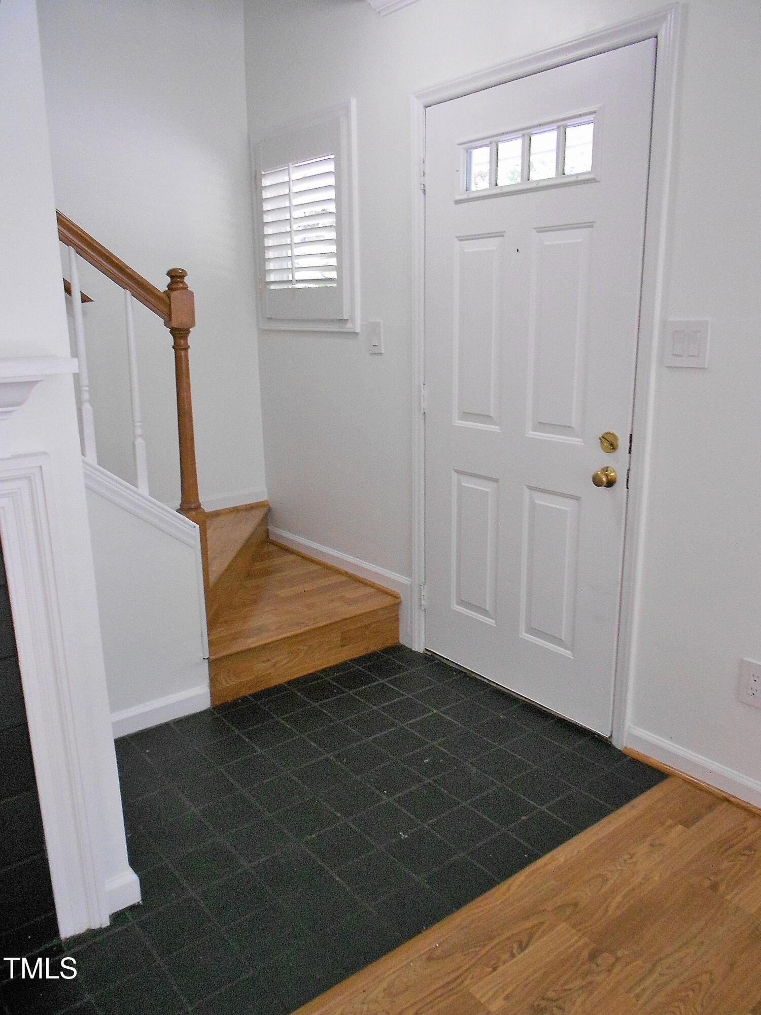 1402 Barton Place Drive