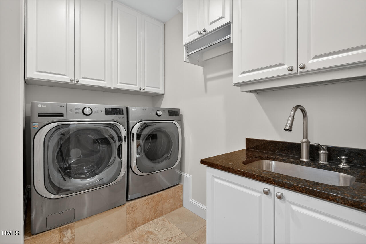 Chapel Hill, North Carolina 27514, United States, 5 Bedrooms Bedrooms, ,5 BathroomsBathrooms,Residential,Active,244179