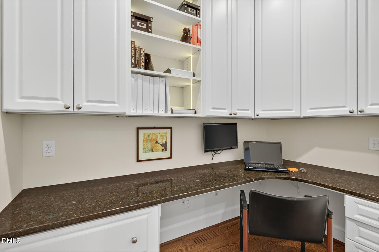 Chapel Hill, North Carolina 27514, United States, 5 Bedrooms Bedrooms, ,5 BathroomsBathrooms,Residential,Active,244179