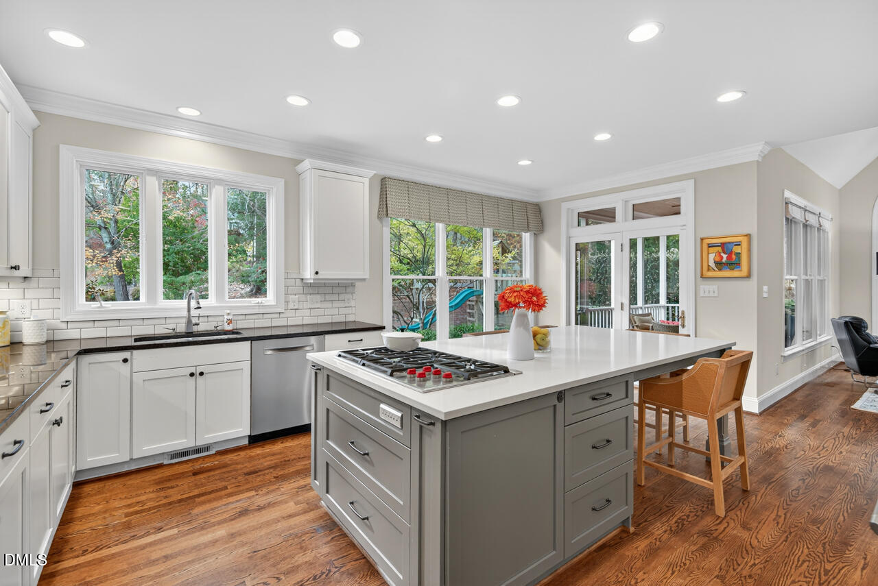 Chapel Hill, North Carolina 27514, United States, 5 Bedrooms Bedrooms, ,5 BathroomsBathrooms,Residential,Active,244179