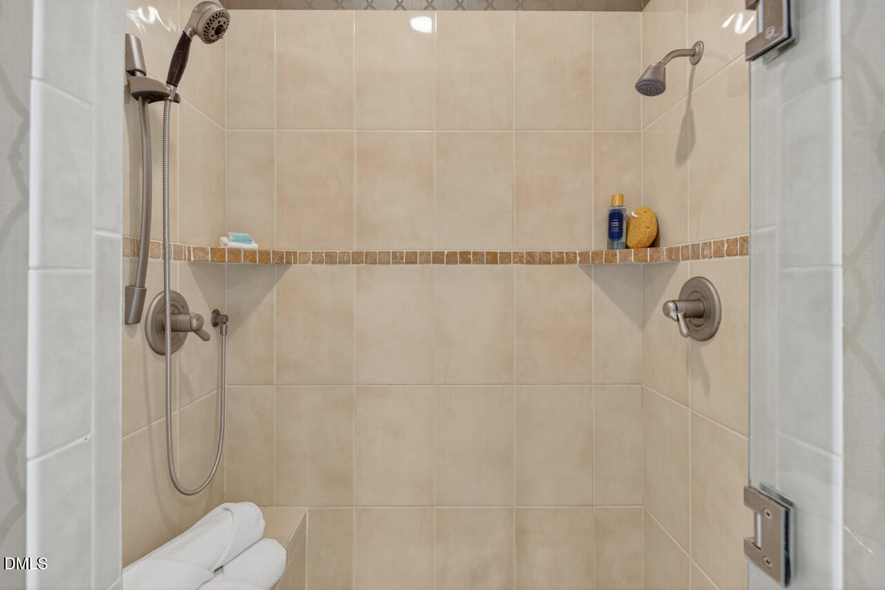 Chapel Hill, North Carolina 27514, United States, 5 Bedrooms Bedrooms, ,5 BathroomsBathrooms,Residential,Active,244179