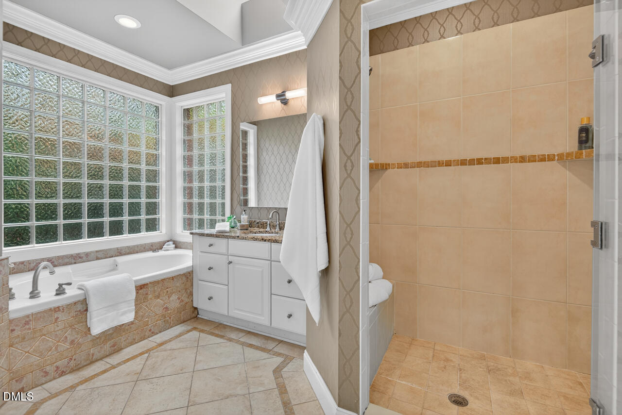 Chapel Hill, North Carolina 27514, United States, 5 Bedrooms Bedrooms, ,5 BathroomsBathrooms,Residential,Active,244179