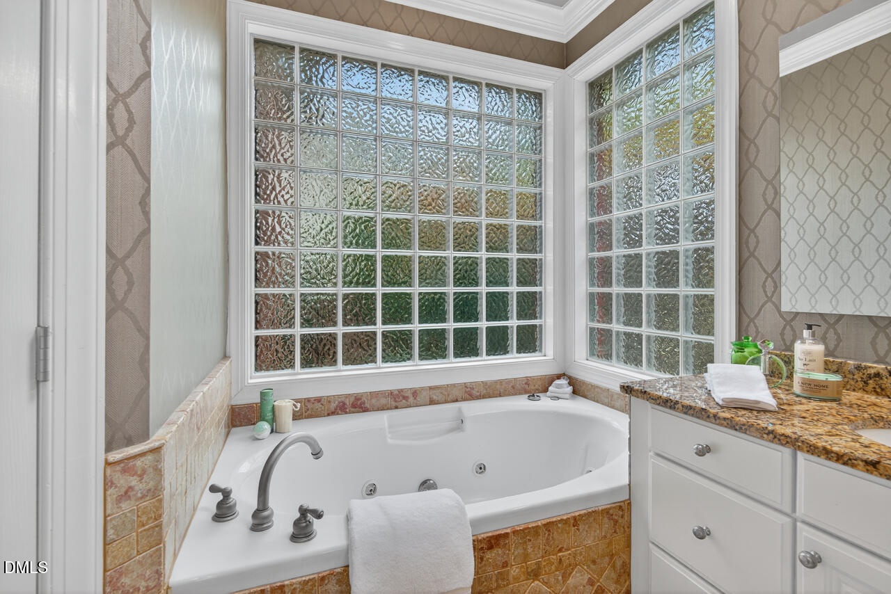 Chapel Hill, North Carolina 27514, United States, 5 Bedrooms Bedrooms, ,5 BathroomsBathrooms,Residential,Active,244179