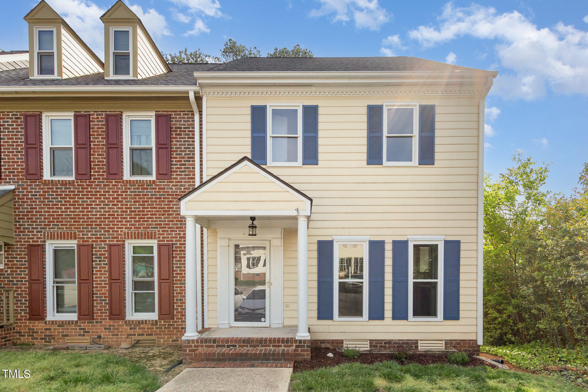 5013 Dunwoody Trail