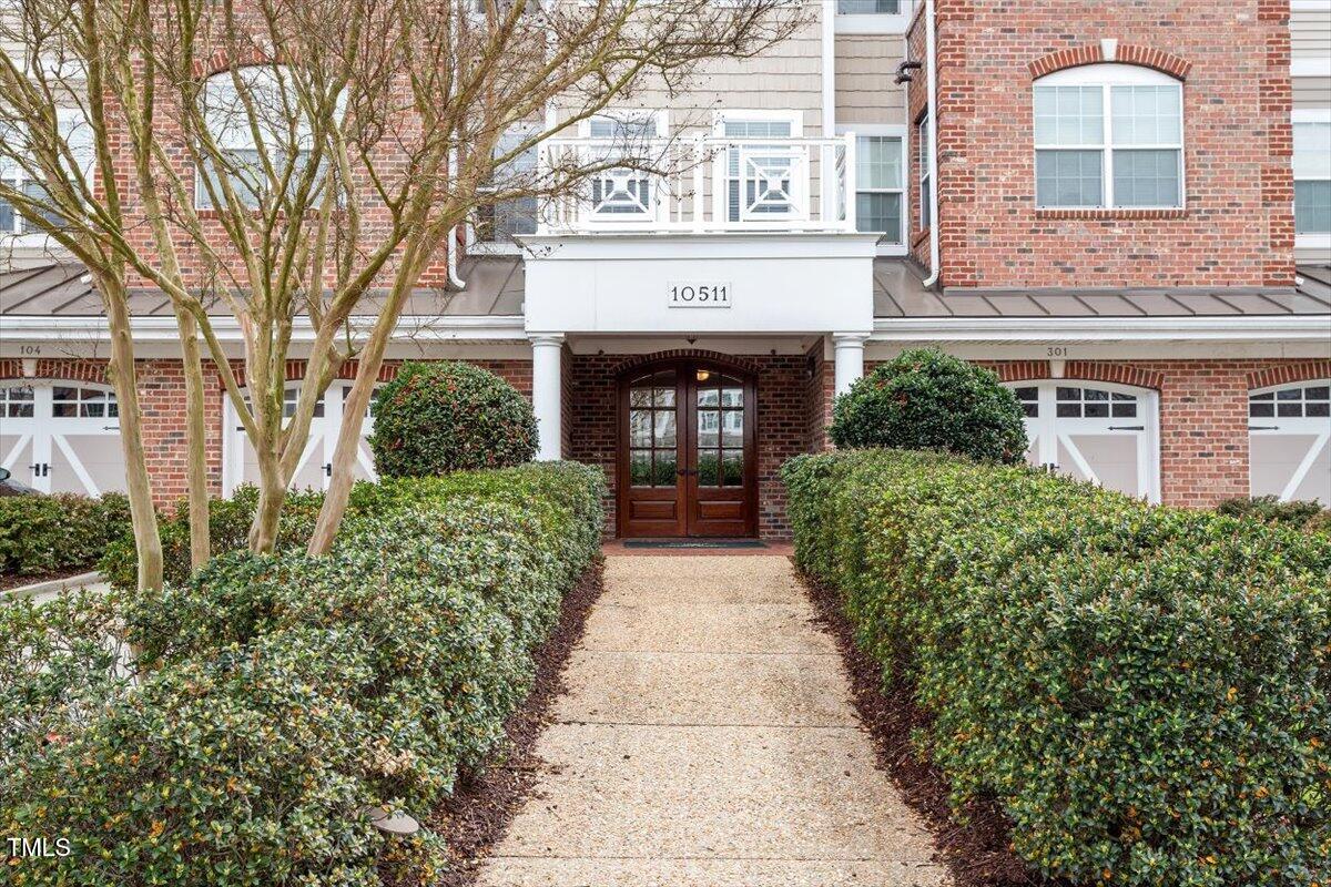 10511 Rosegate Court 203