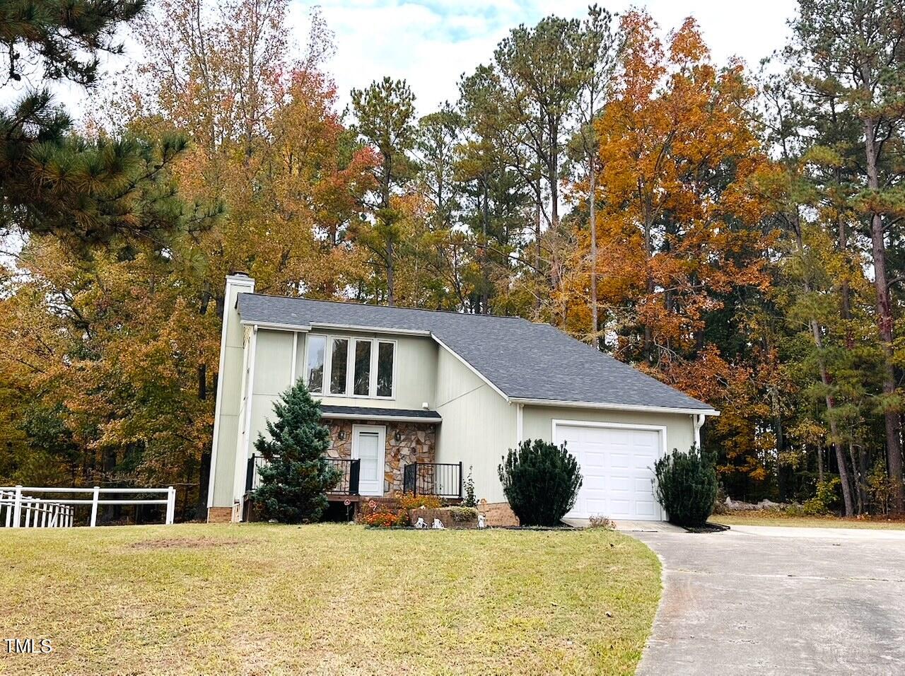 306 Smoketree Way