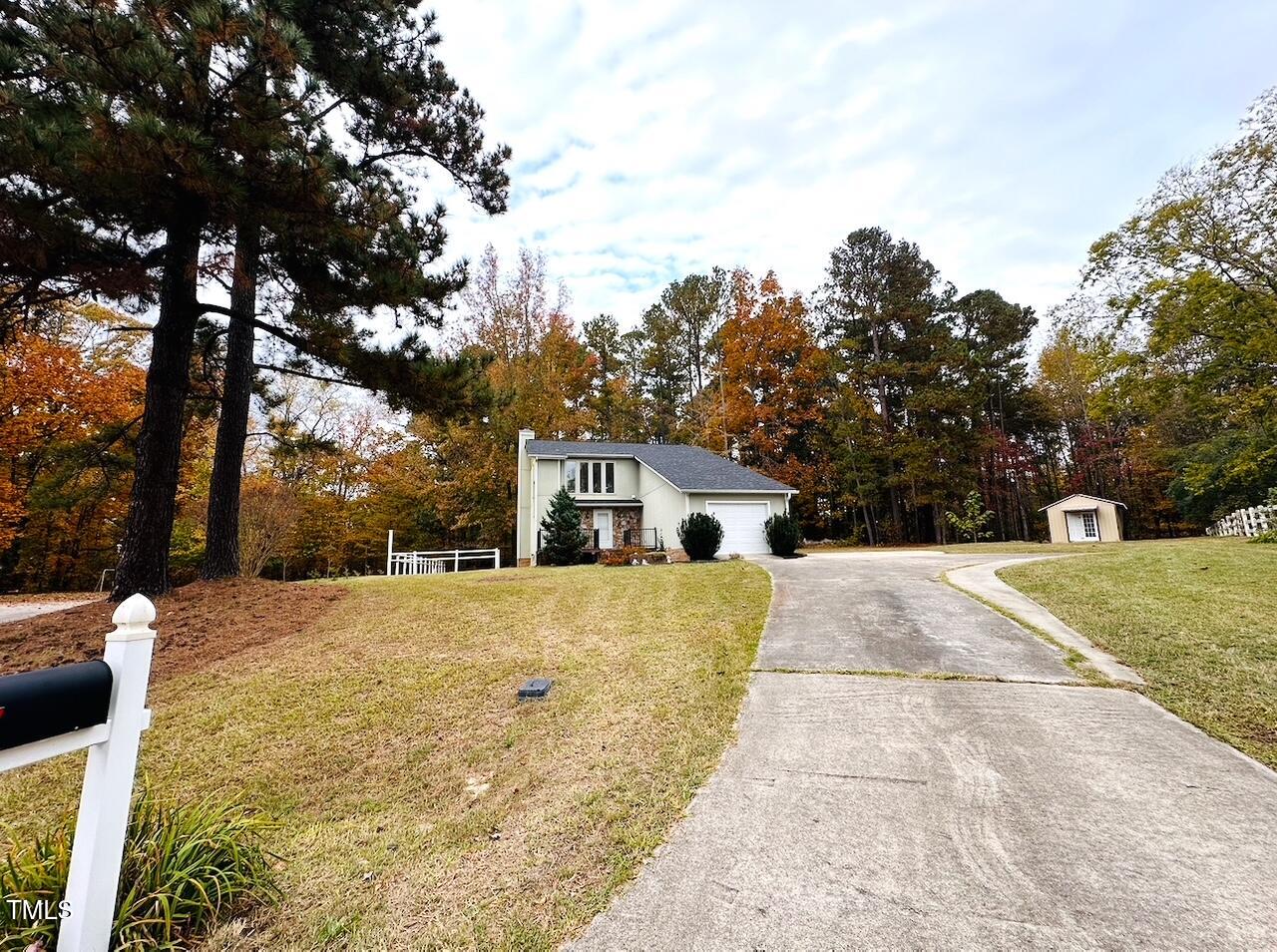 306 Smoketree Way