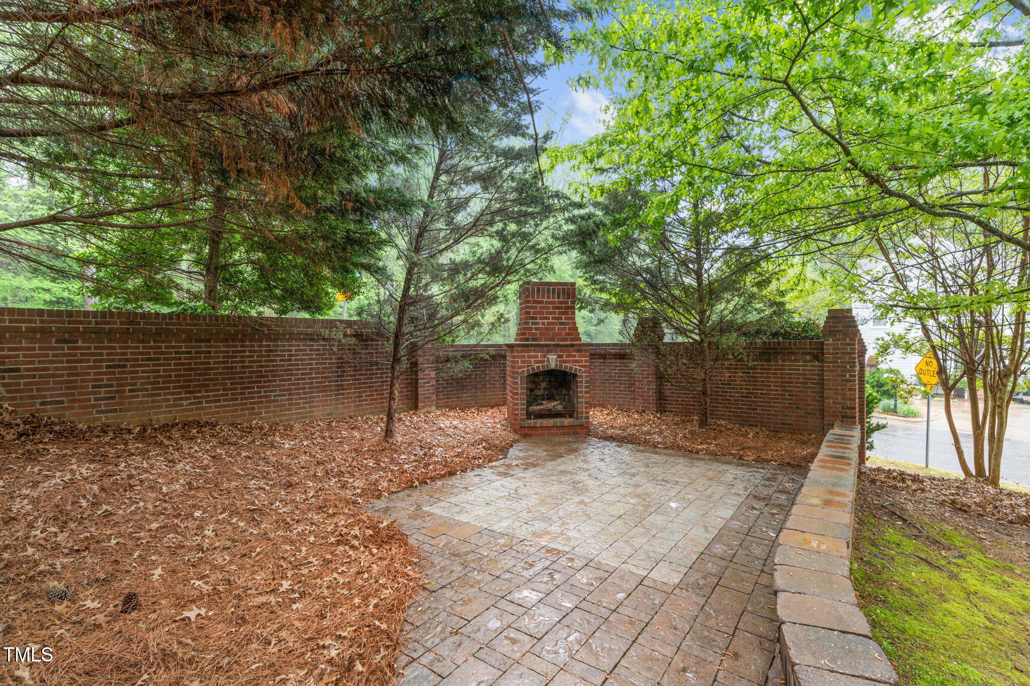 1104 Hobson Court