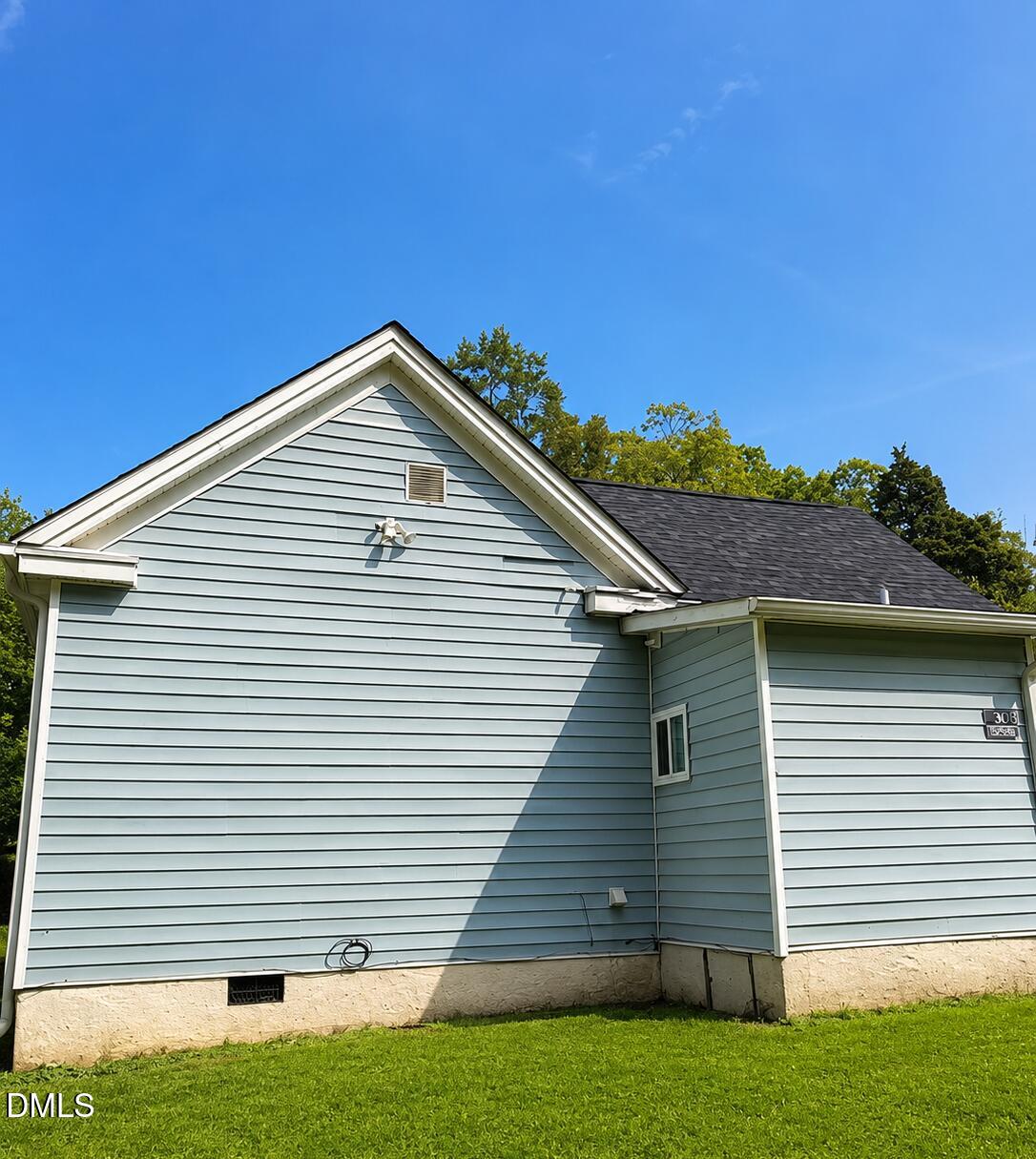 202 Bullock Street A & B