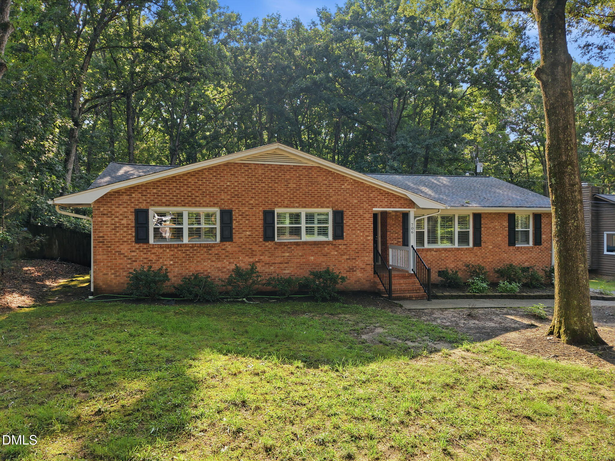 706 Crestview Drive
