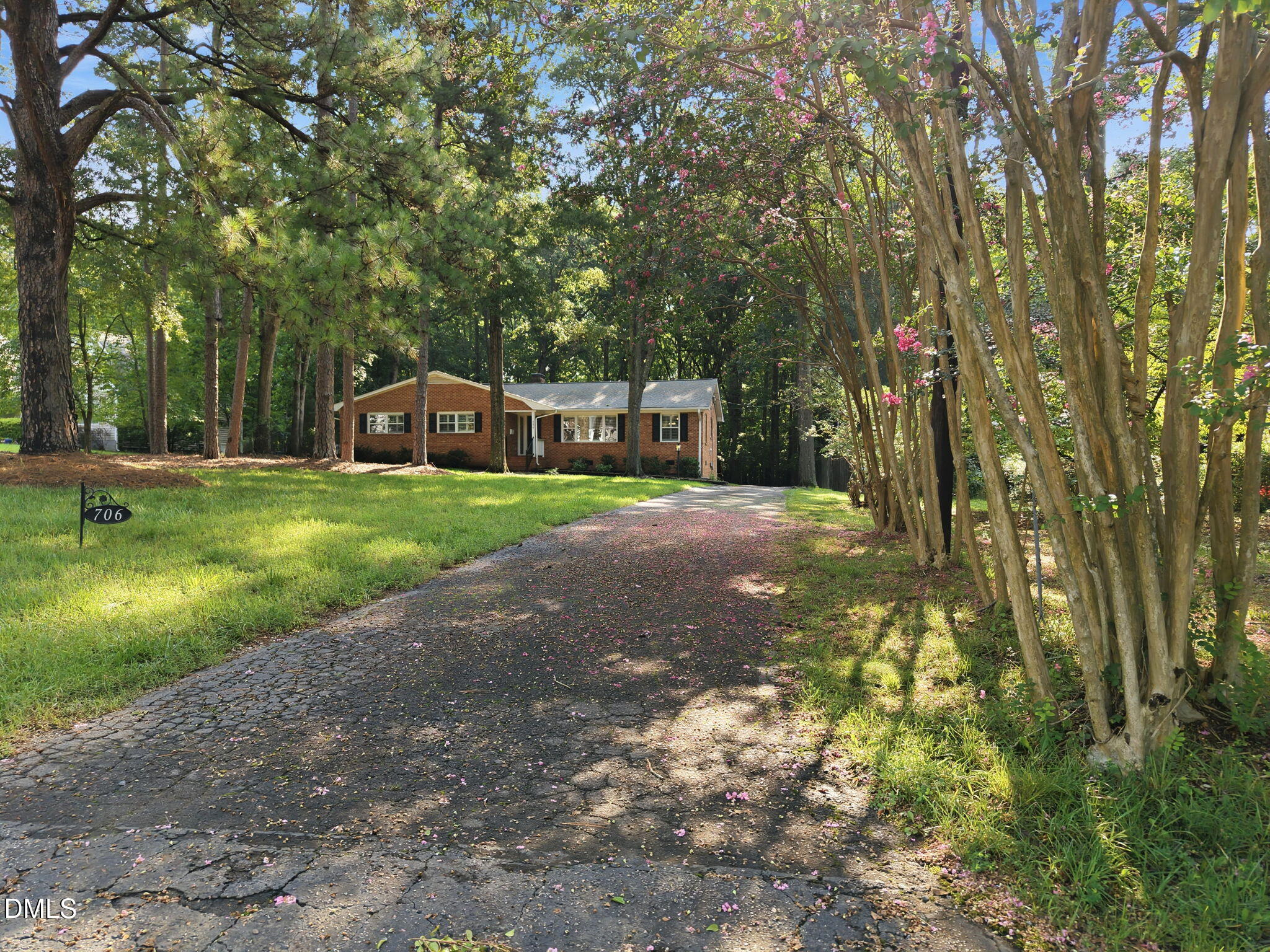 706 Crestview Drive