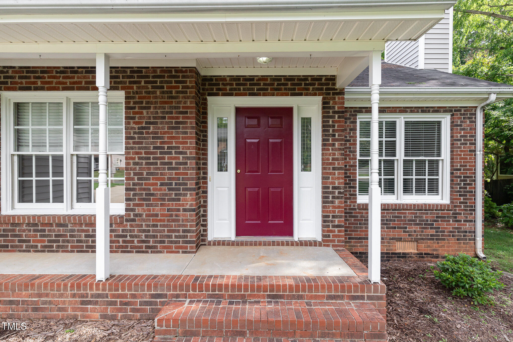 109 Briarwood Drive