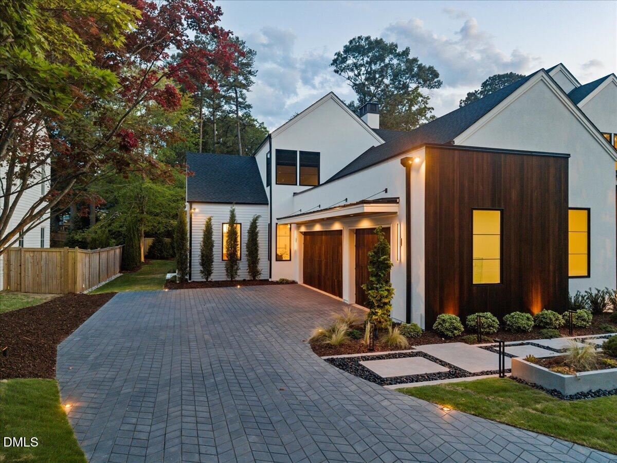 5301 Inglewood Lane