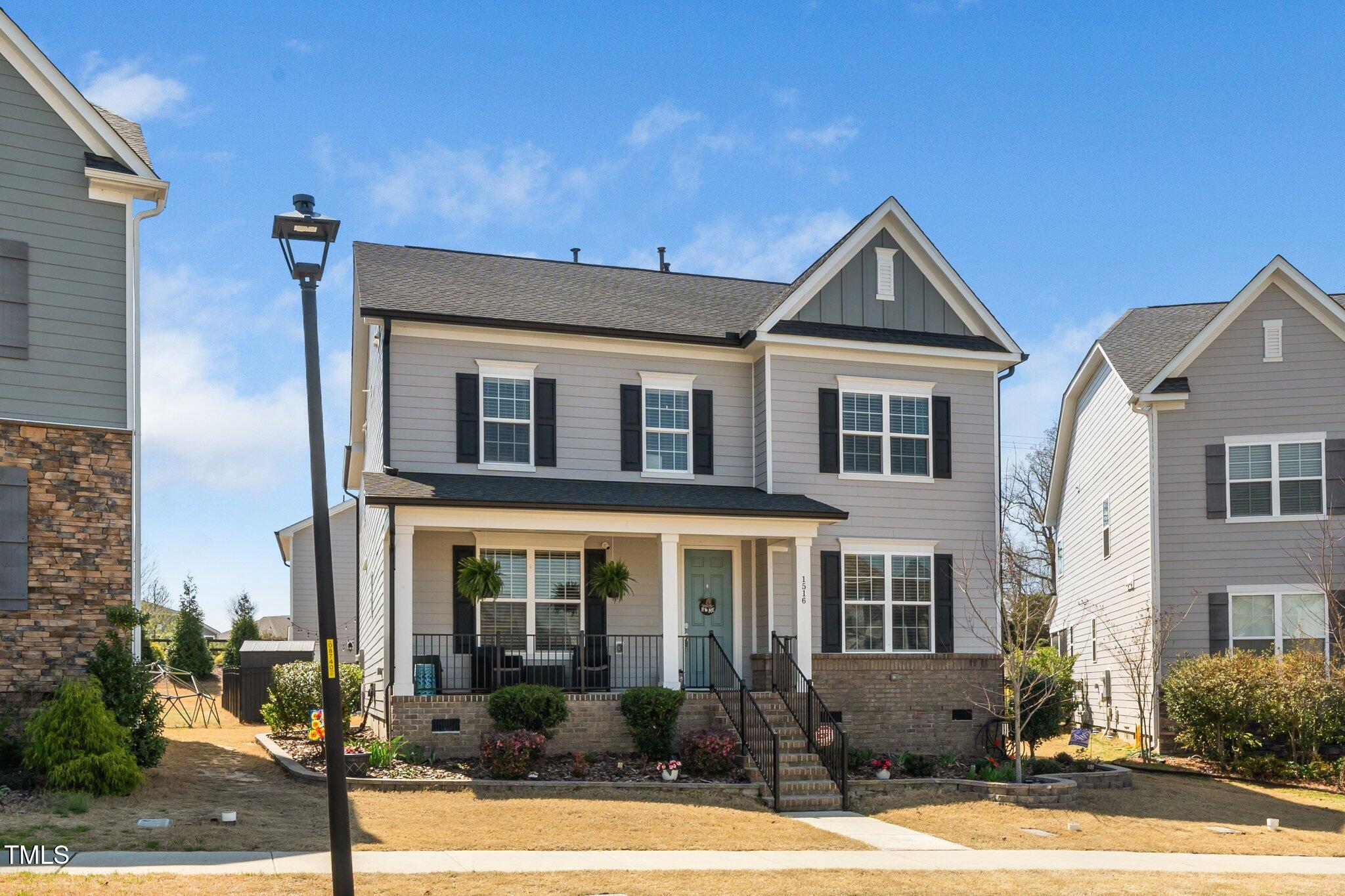 1516 Barn Door Drive