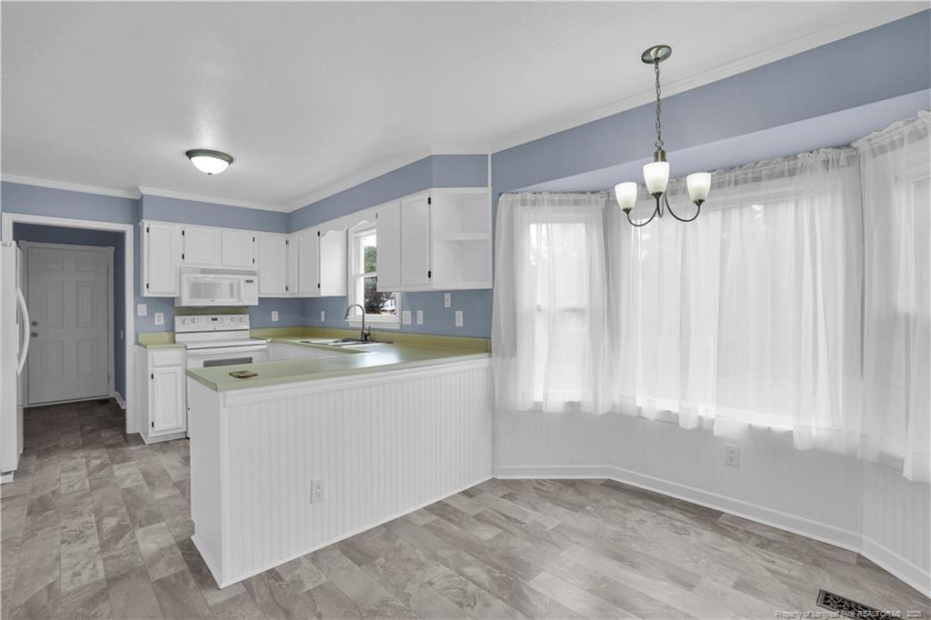 2494 Lakeheath Court