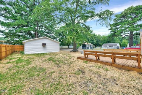 Single Family Residence in Wilson NC 306 Dewey Street 31.jpg