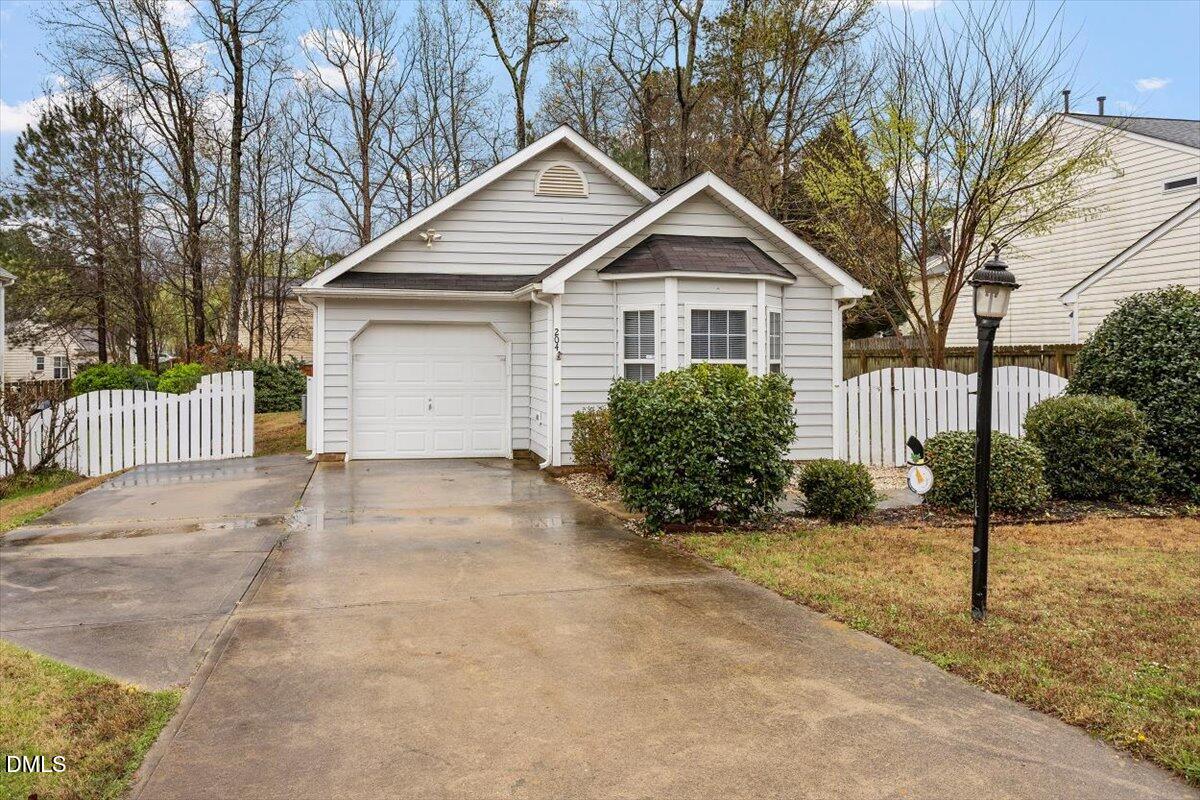 204 Thorncrest Drive