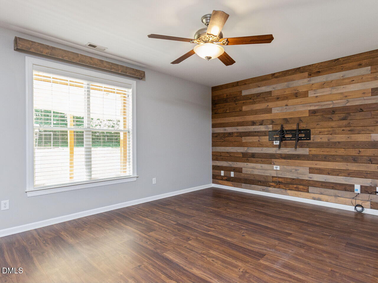 217 W Elm Avenue