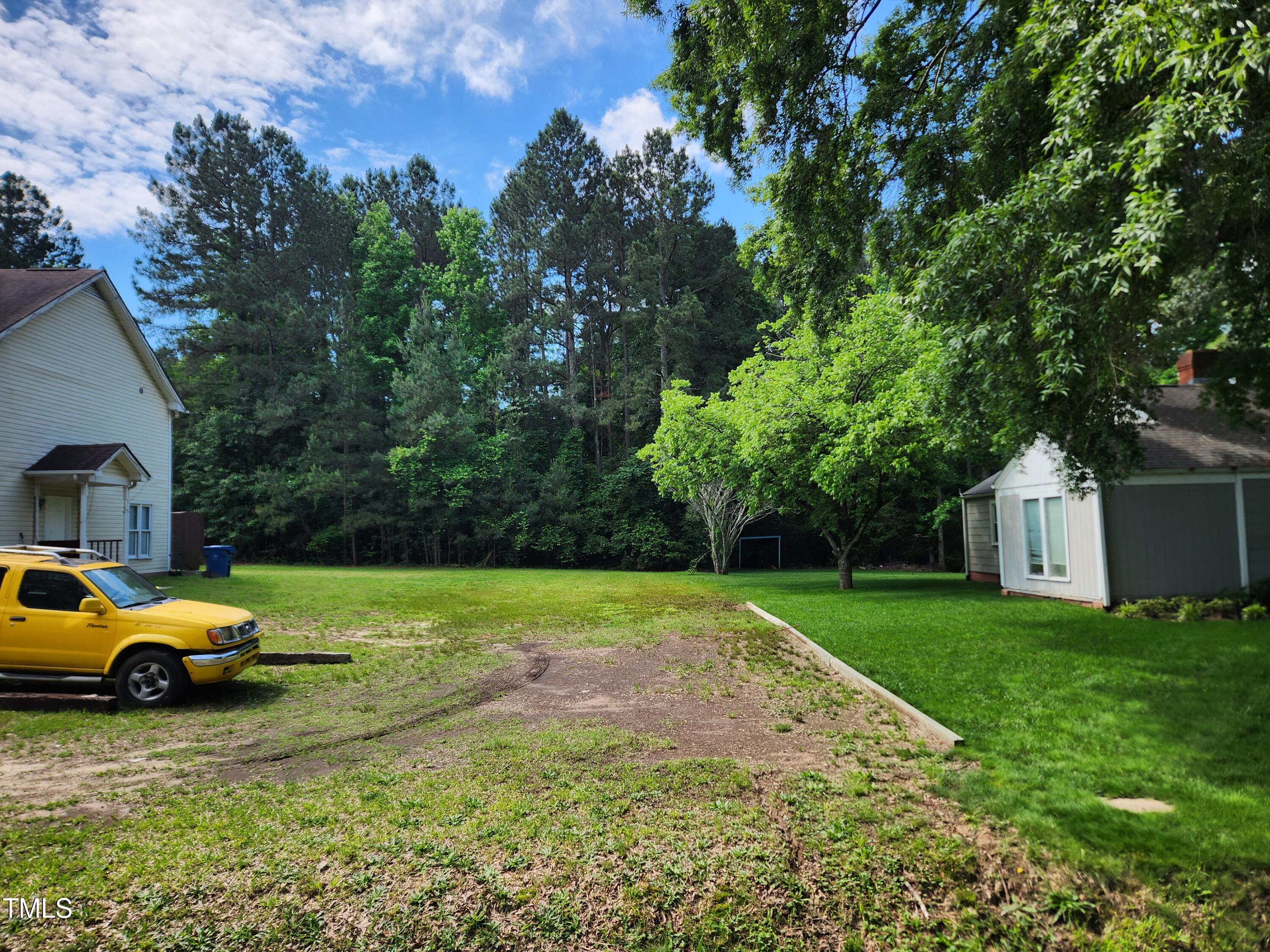 907 Lynn Road