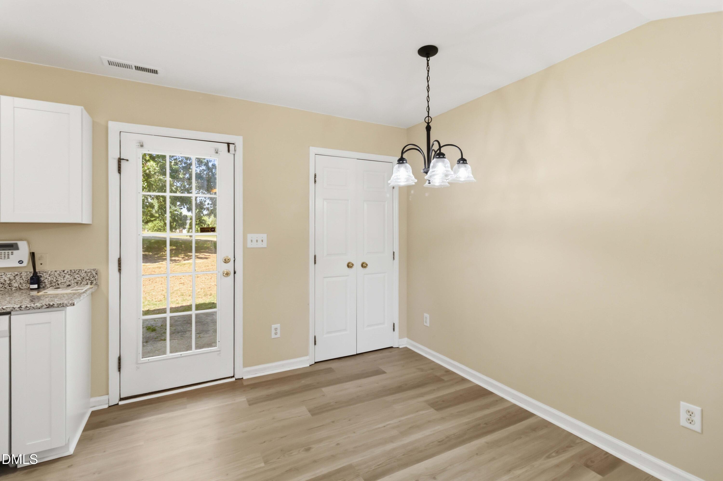 2125 Ventana Lane