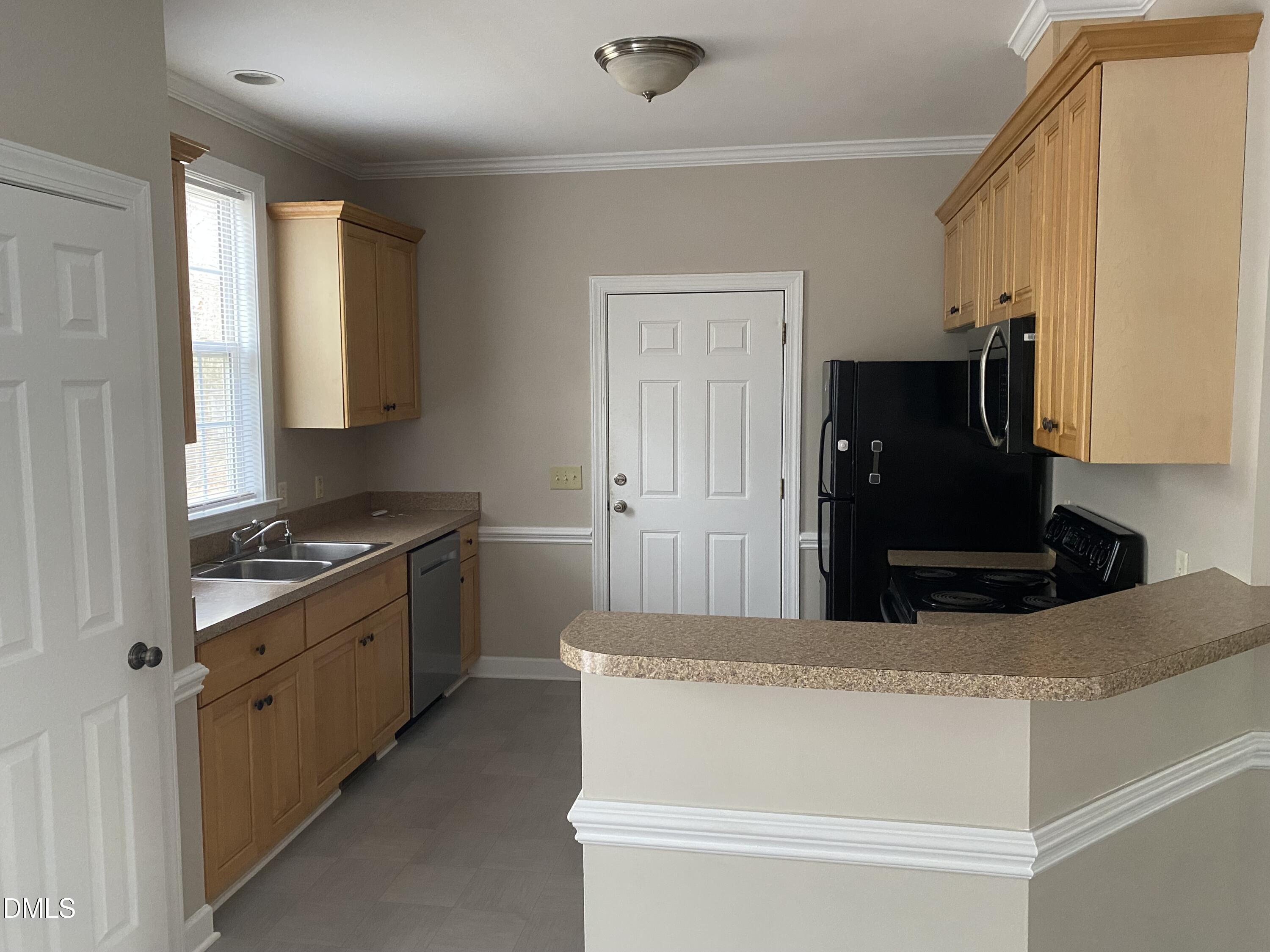 7212 Deer Brook Street