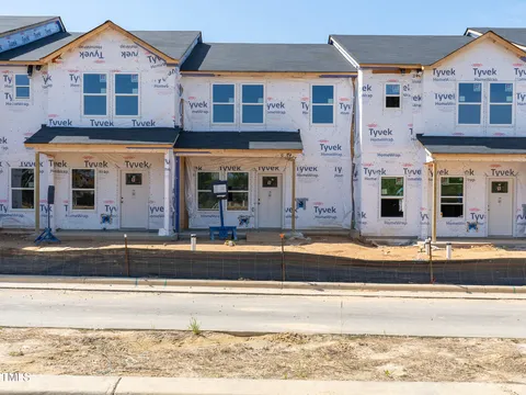 MLS: 10095943