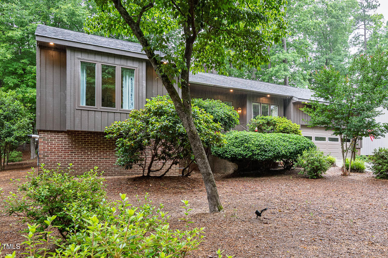 3285 Edinburgh Drive