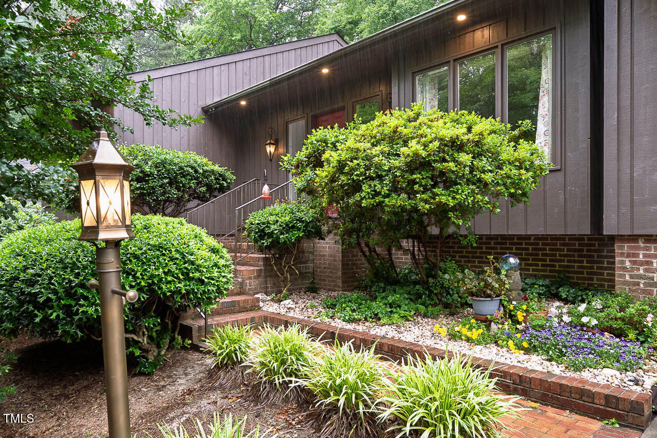 3285 Edinburgh Drive